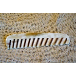 Ritka kutyafésű 15 cm 