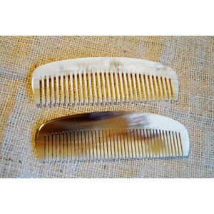 Nagy ívelt kutyafésű 15 cm